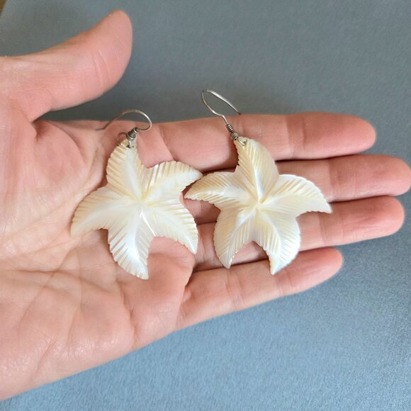Large Mother of Pearl Star Fish dangling earrings. - Picture 3 of 4
